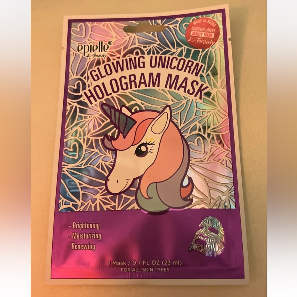 Epielle Glowing Unicorn Hologram Mask 1 Mask Sheet For Kids